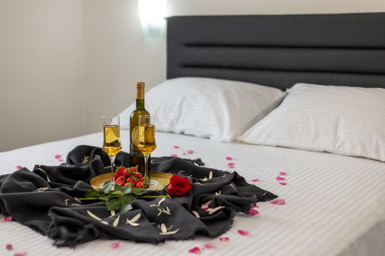 Villa Apartments Kordic Каштела Экстерьер фото