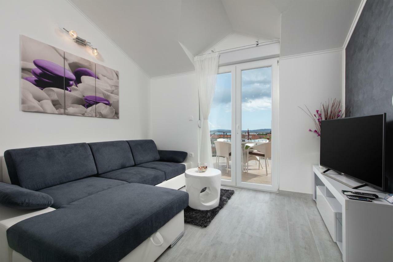 Villa Apartments Kordic Каштела Экстерьер фото