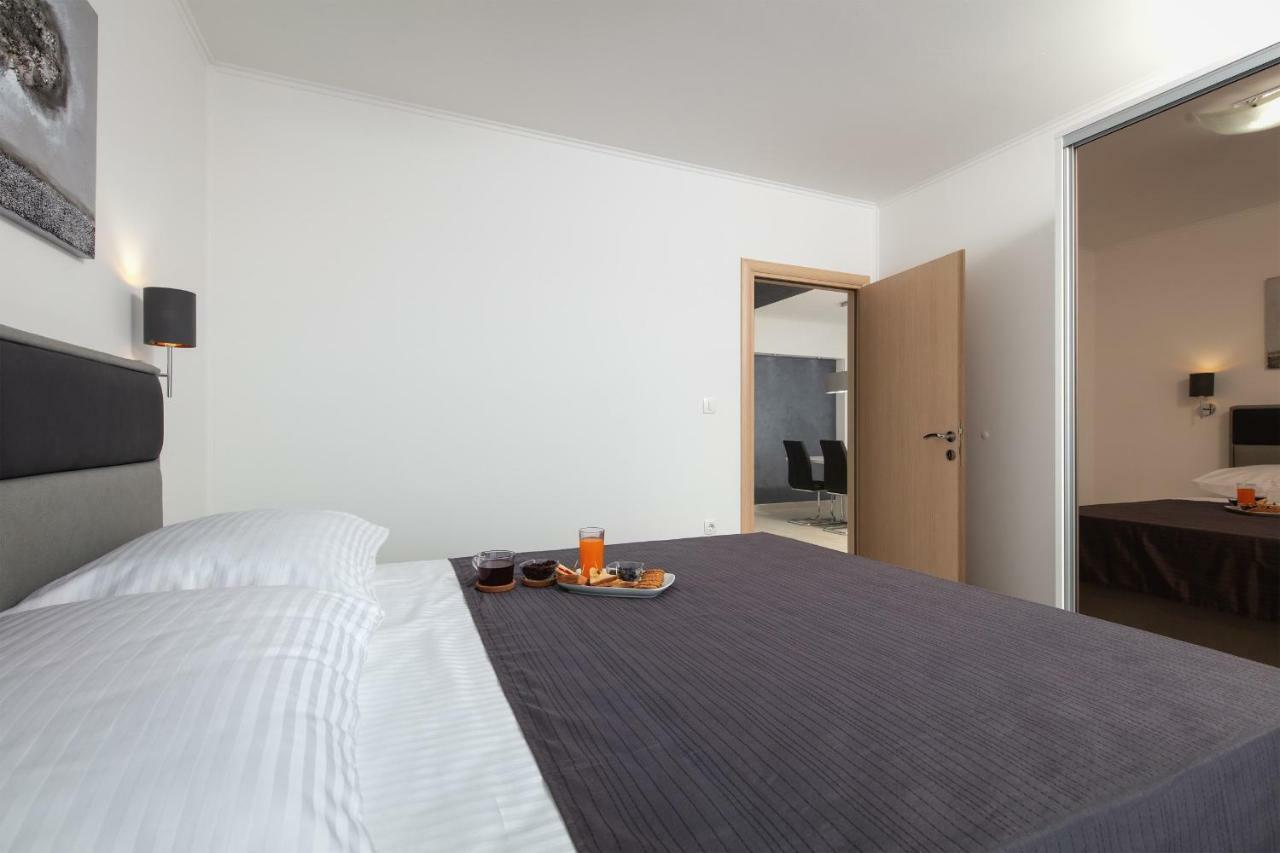 Villa Apartments Kordic Каштела Экстерьер фото
